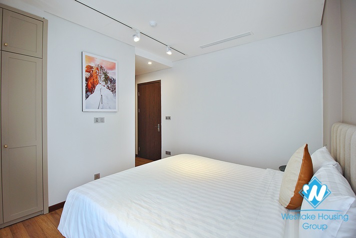 Brand new and high floor 2 beds apartment for rent in Tu Hoa st, Tay Ho